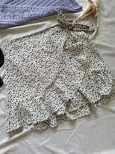 Cargar imagen en el visor de la galería, Vanilla Dots Skirt Large
