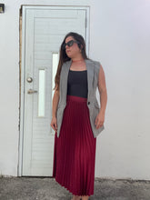 Cargar imagen en el visor de la galería, Cranberry Maxi Skirt Small
