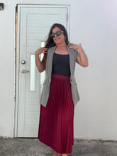 Cargar imagen en el visor de la galería, Cranberry Maxi Skirt Small
