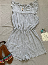 Cargar imagen en el visor de la galería, Gray Romper XS
